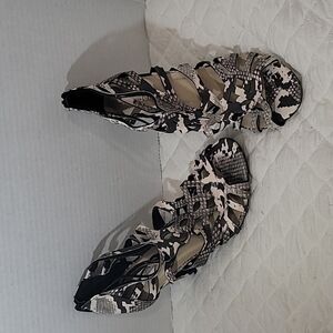 Madden Girl Dalisa Snake Print Sandal Size 8